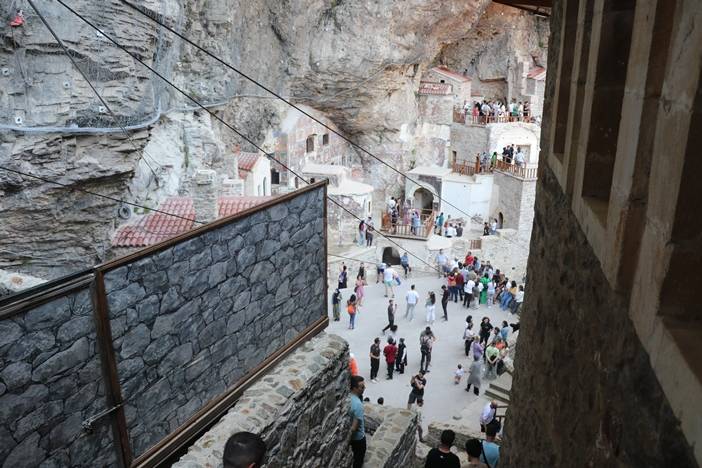 Trabzon'da Sümela Manastırı'nı kaç kişi ziyaret etti? Sayı giderek artıyor 10